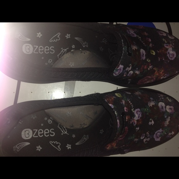 Flip on sneakers Black/Floral print size 9 1/2 - Picture 7 of 8